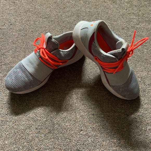 Underarmour shoes - Picture 1 of 4